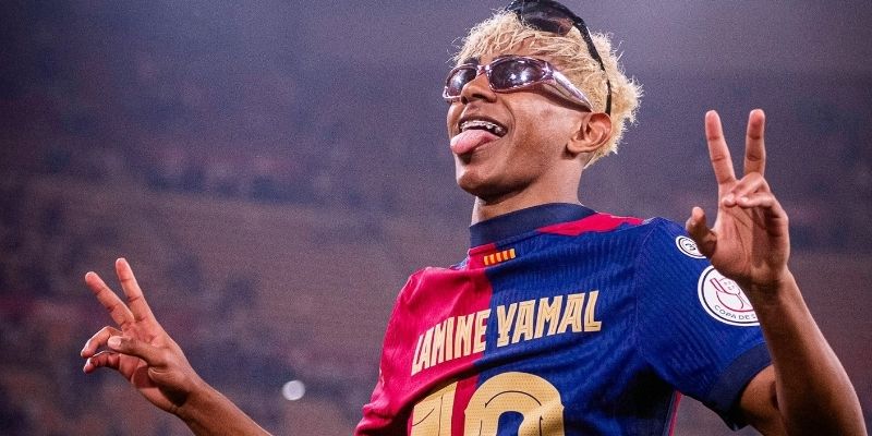 Tương lai sáng ngời cho thần đồng Barcelona